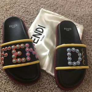 Size 36 (6 in US) Slide
